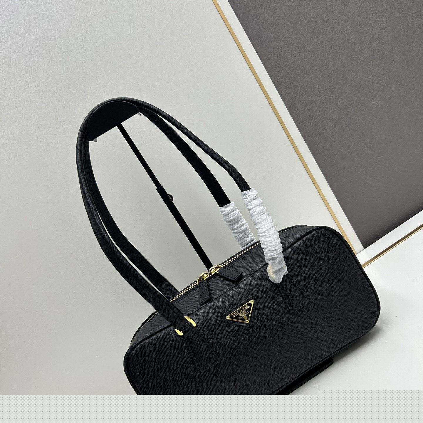 Pra*a top handle bags